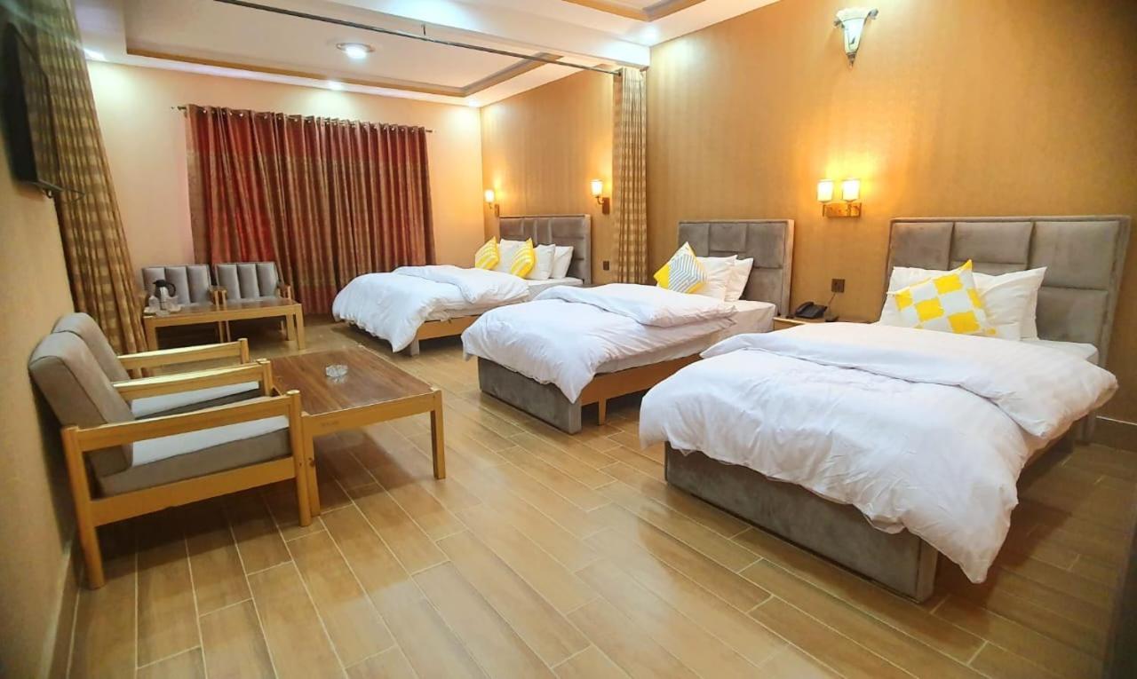 Royal Hotel Naran Esterno foto