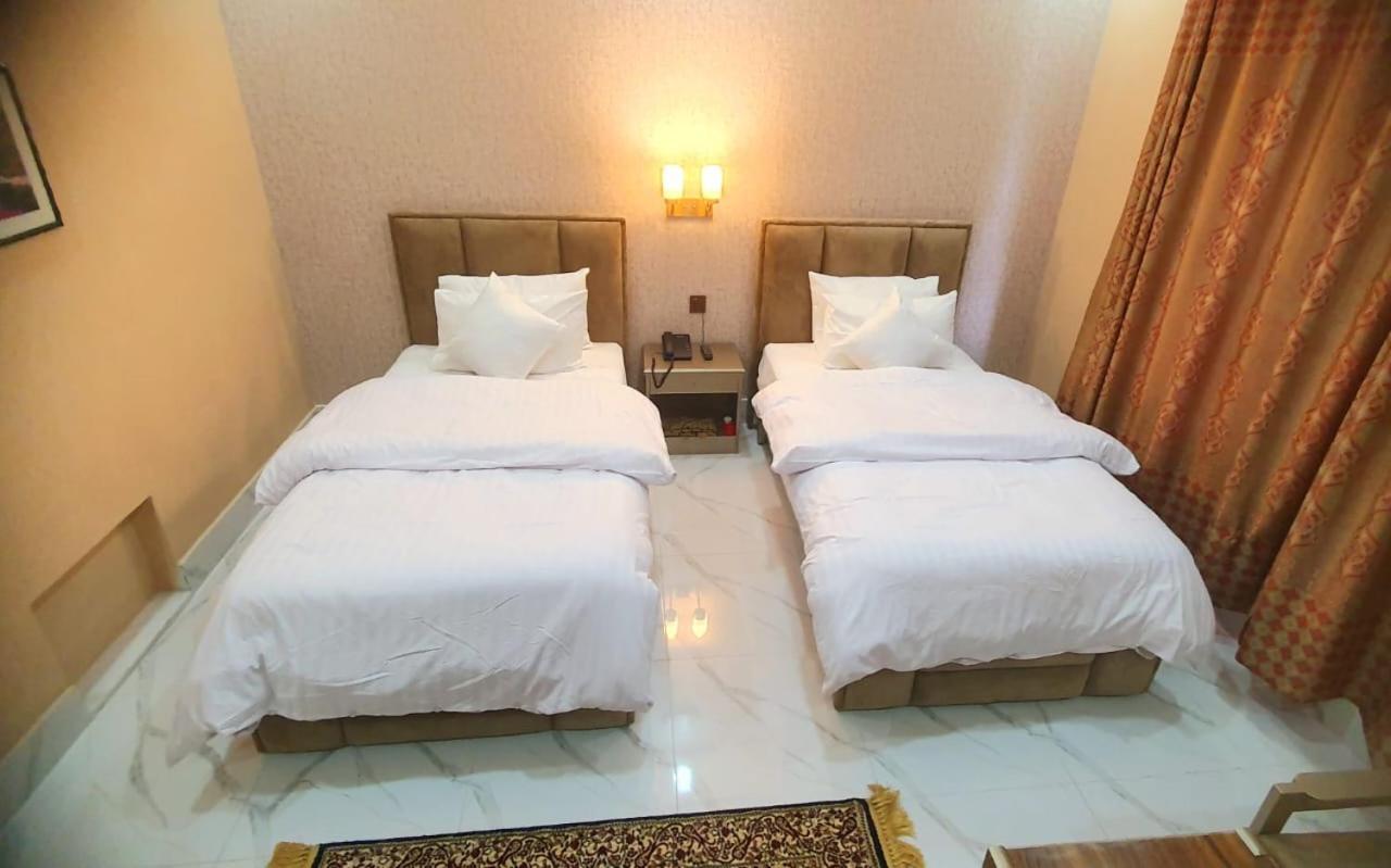 Royal Hotel Naran Esterno foto