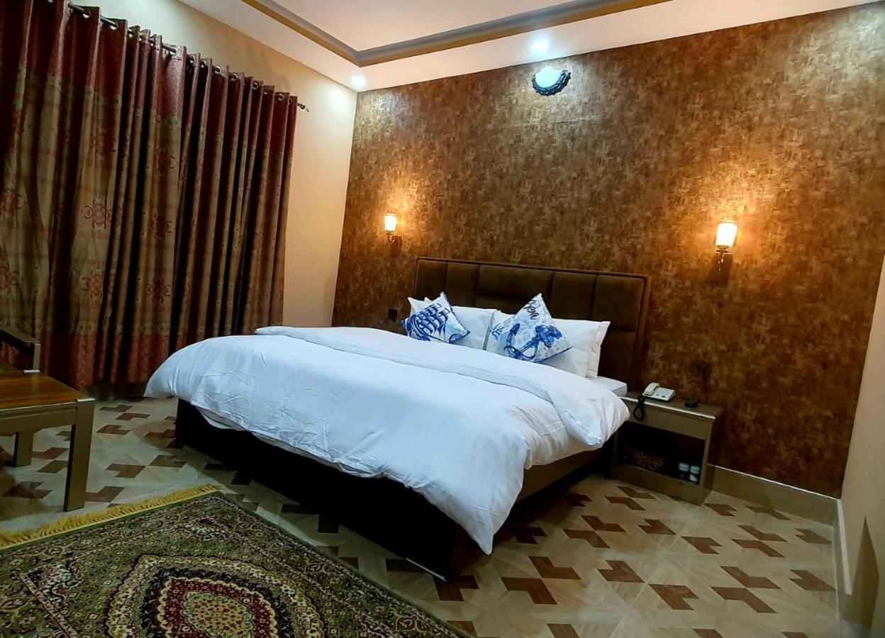 Royal Hotel Naran Esterno foto